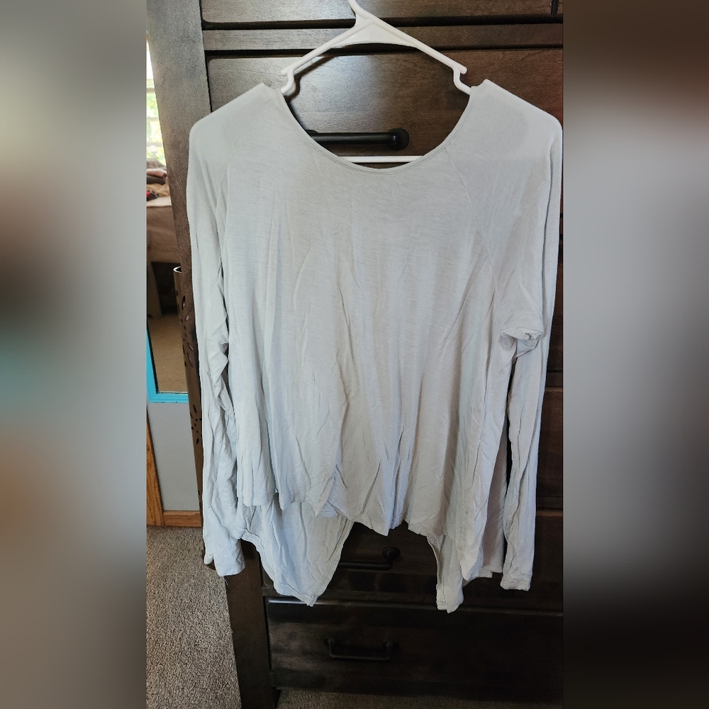 The Luna Coalition Tops Lot - M